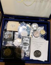 A quantity of GB decimal coins including a 1998 silver proof crown (uncased)