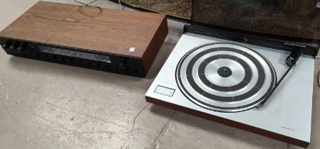 A B&O Beogram 1902 record deck and a vintage Scandyna 2100