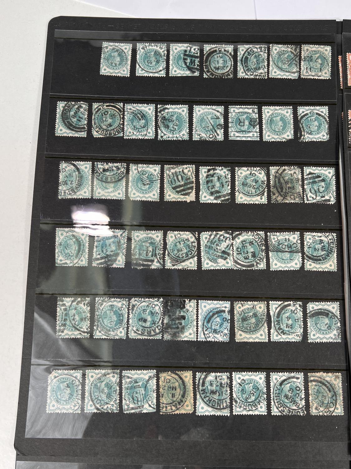 GB: QV, halfpenny stamps, vermilion, blue and green, a quantity - Image 2 of 6