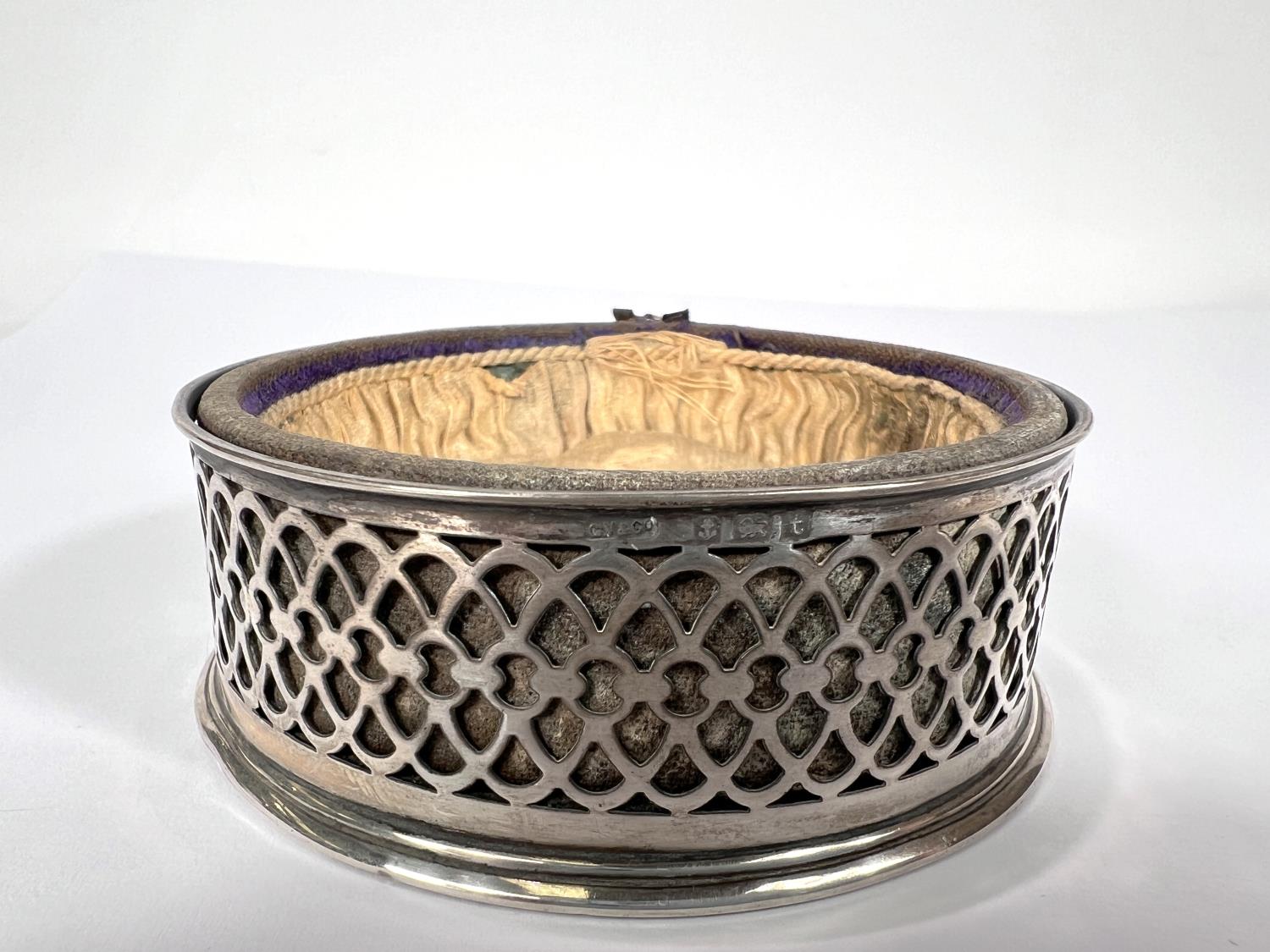 A square glass inkwell/paper weight with engine turned hallmarked silver lid and rim; a pierced - Image 7 of 10