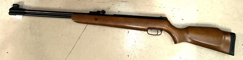 A modern SMK x 538  5.5mm  .22 calibre air rifle, under lever action.