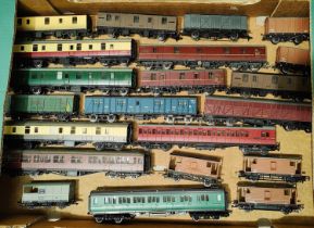 Twenty one cars/carriages and rolling stock by Hornby Bachmann; etc.