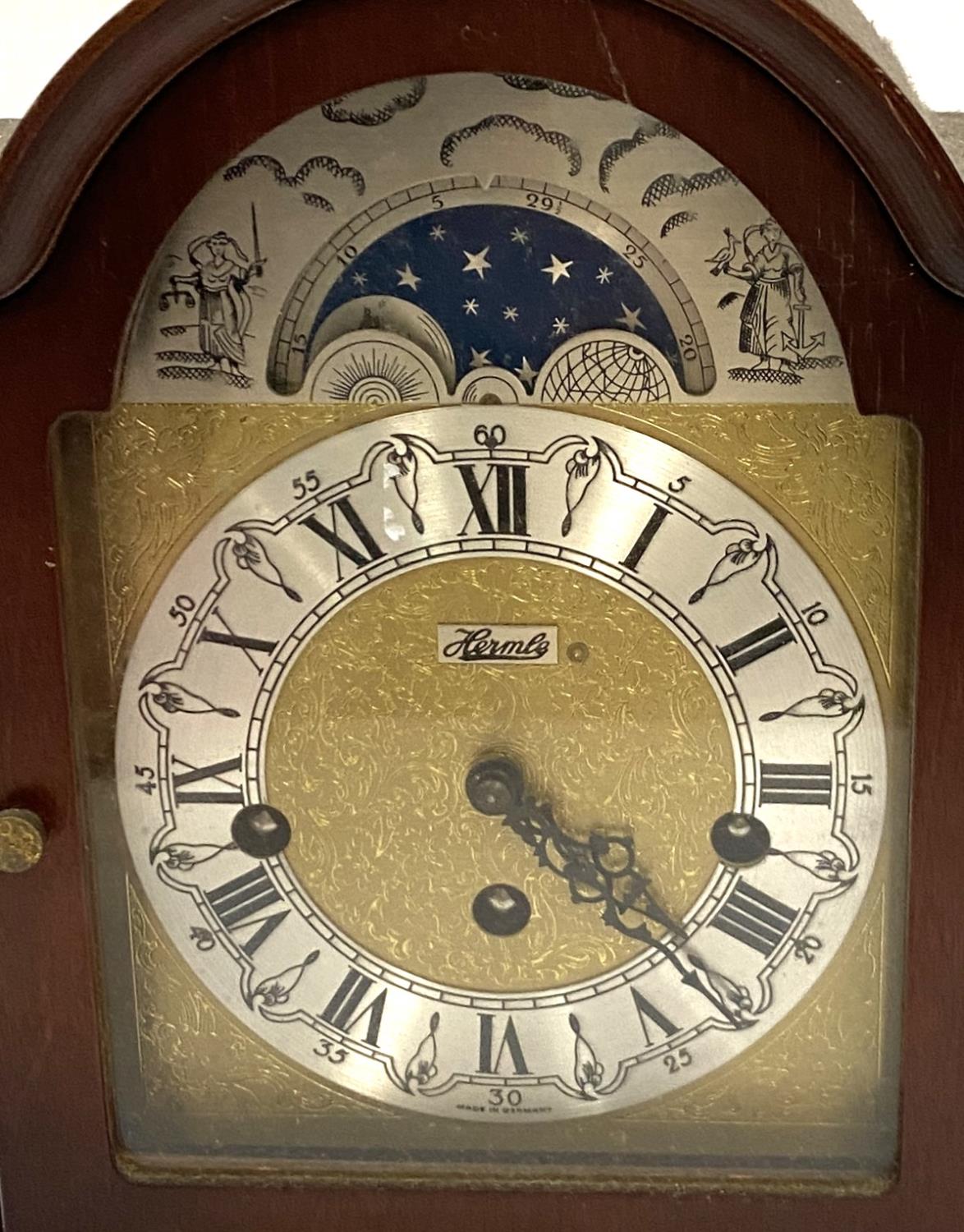 A reproduction Georgian style bracket clock in mahogany arch top case, with silvered and brass dial, - Image 3 of 4