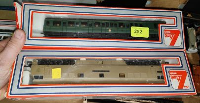 Lima model: '00' Gauge: six boxed locomotive or carriages; 205137 MWG, 205147 MWG, 205152 WG,