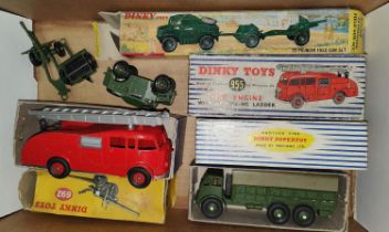 Dinky Toys: Four boxed vehicles, 692 5.5 Medium Gun, 697 25 Pounder, Supertoys 622 10-ton Army Truck