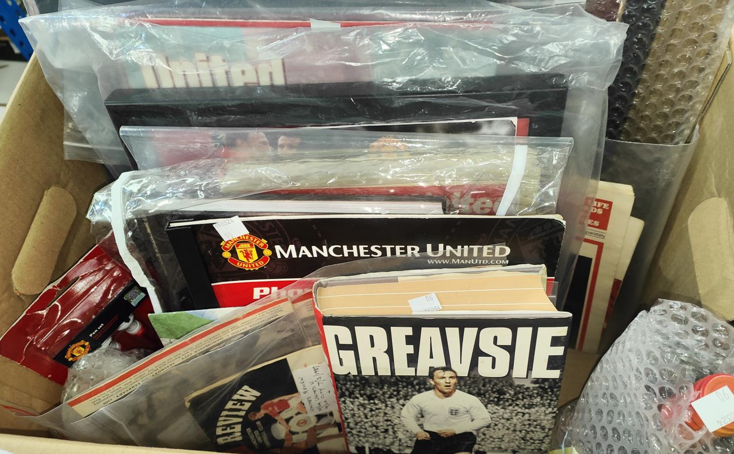 A selection of MUFC ephemera; collectors items; etc. - Image 2 of 2