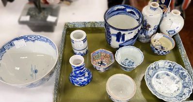 10 pieces of Chinese miniature items of blue and white porcelain etc