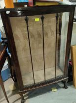 Glass display cabinet