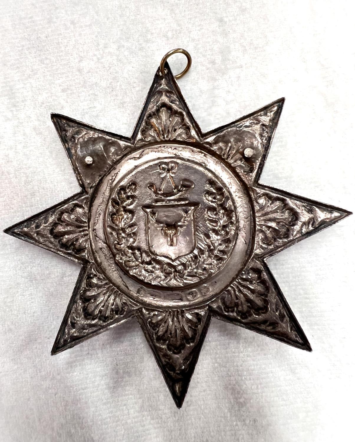 A hallmarked silver star shaped sash buckle, Ancient Order of Foresters, Hilliard & Thomason, - Image 3 of 3