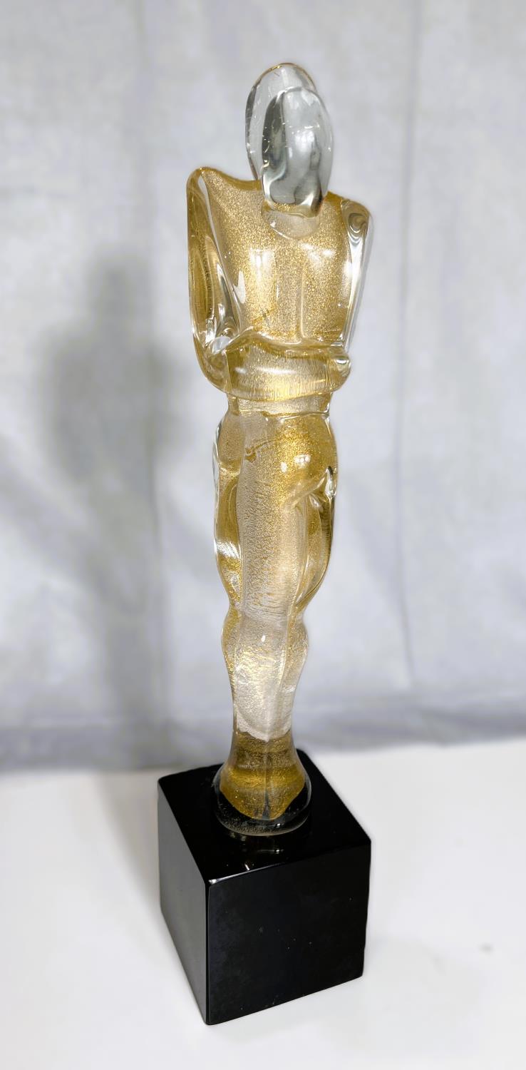 A mid 20th century MURANO glass sculpture of an elongated couple embracing, clear glss with gold - Image 2 of 3