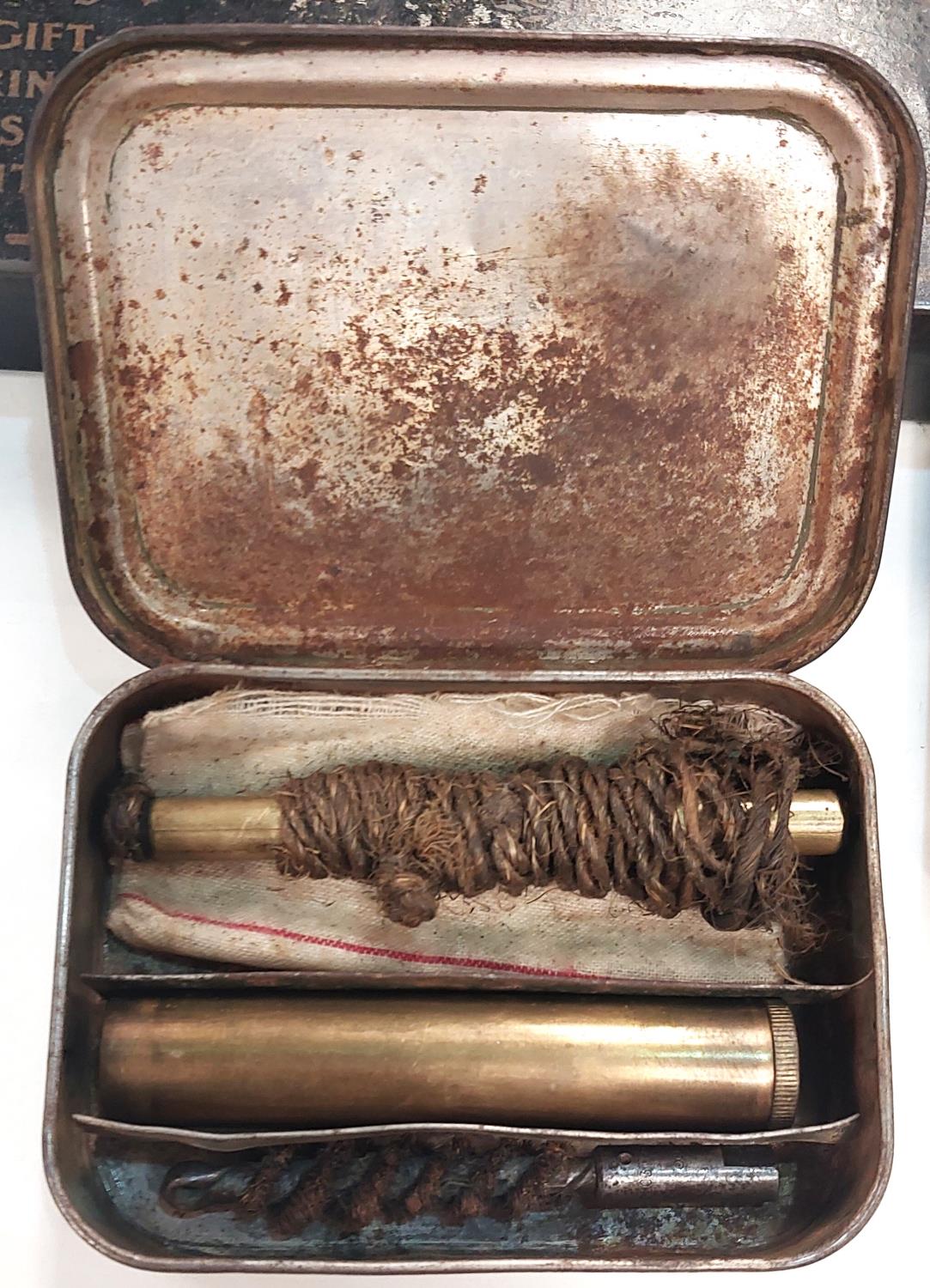 WWI - A Christmas 1914 brass tobacco box, 1 similar tin, a gun cleaning kit - Image 2 of 3