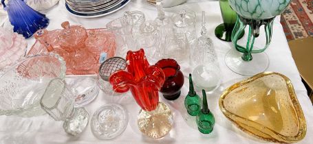 A 1930's pink glass trinket set; other coloured glassware; Murano; etc.
