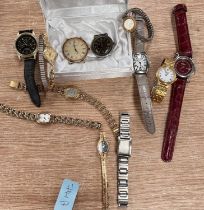 A selection of vintage wristwatches, mainly gilt ladies