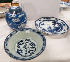 Four pieces of 19th century and later Chinese blue and white ceramics, an octagonal dish, ginger jar