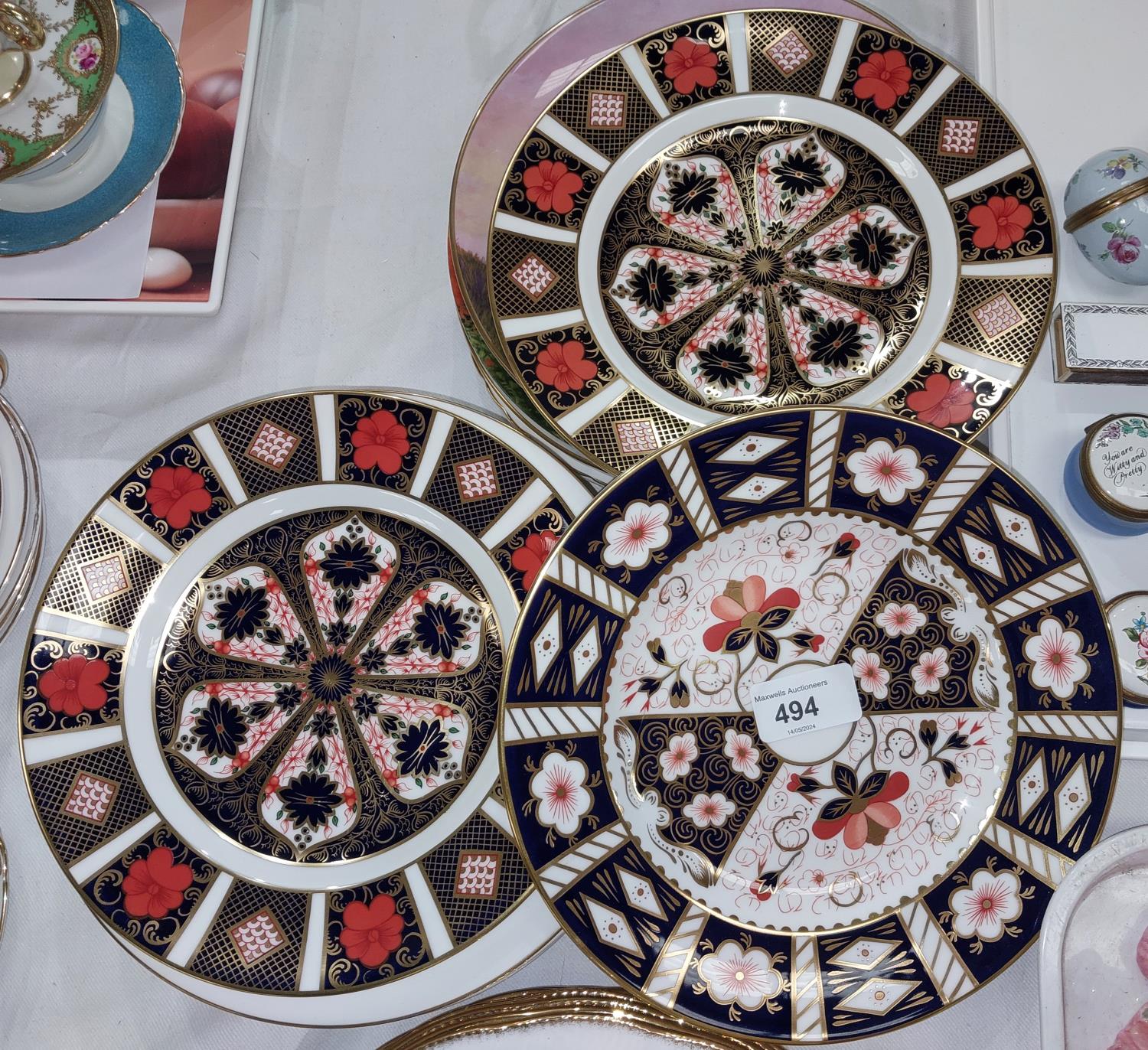 3 Royal Crown Derby Imari pattern plates, a collection of cake plates, Christmas Yule plates etc - Image 2 of 2