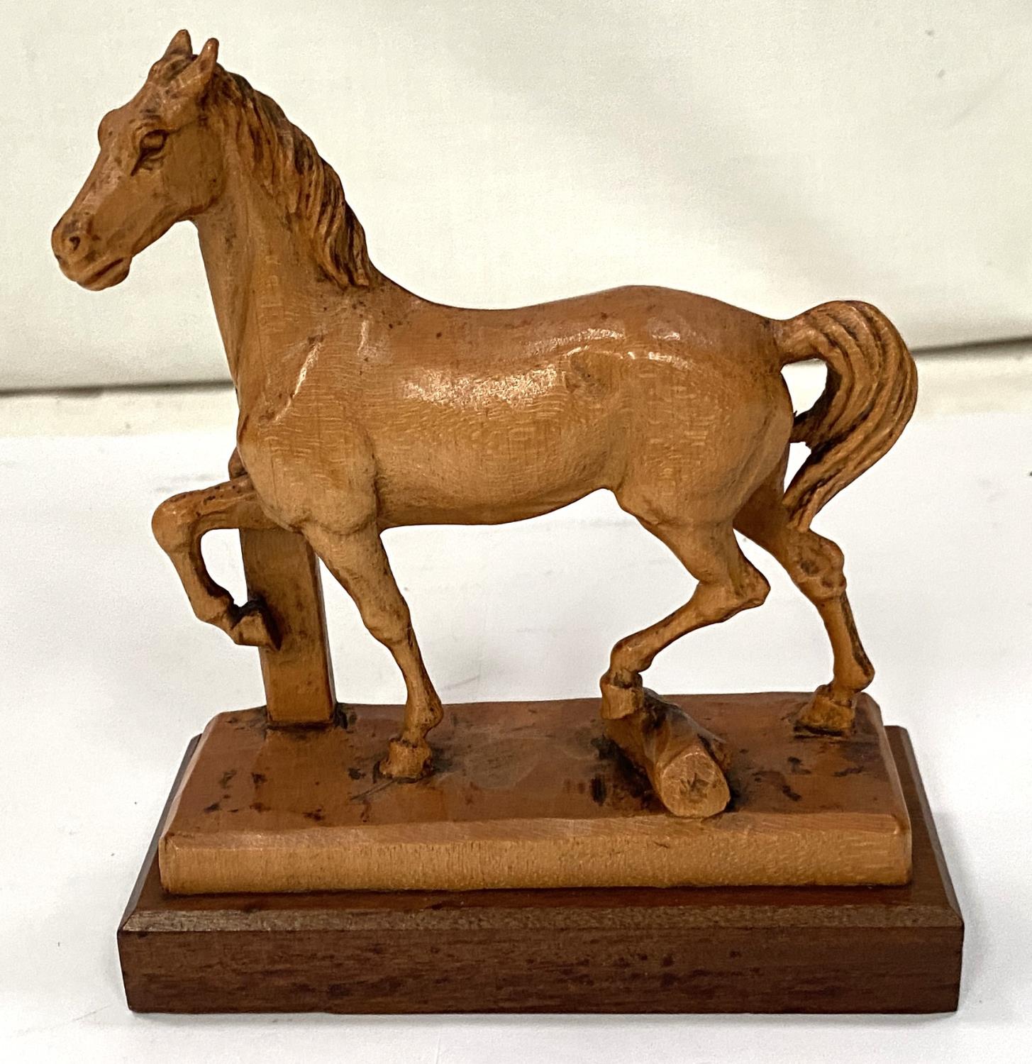 A carved horse possibly by Faust, Wharton & Lang, length 12cm on plinth - Image 2 of 4