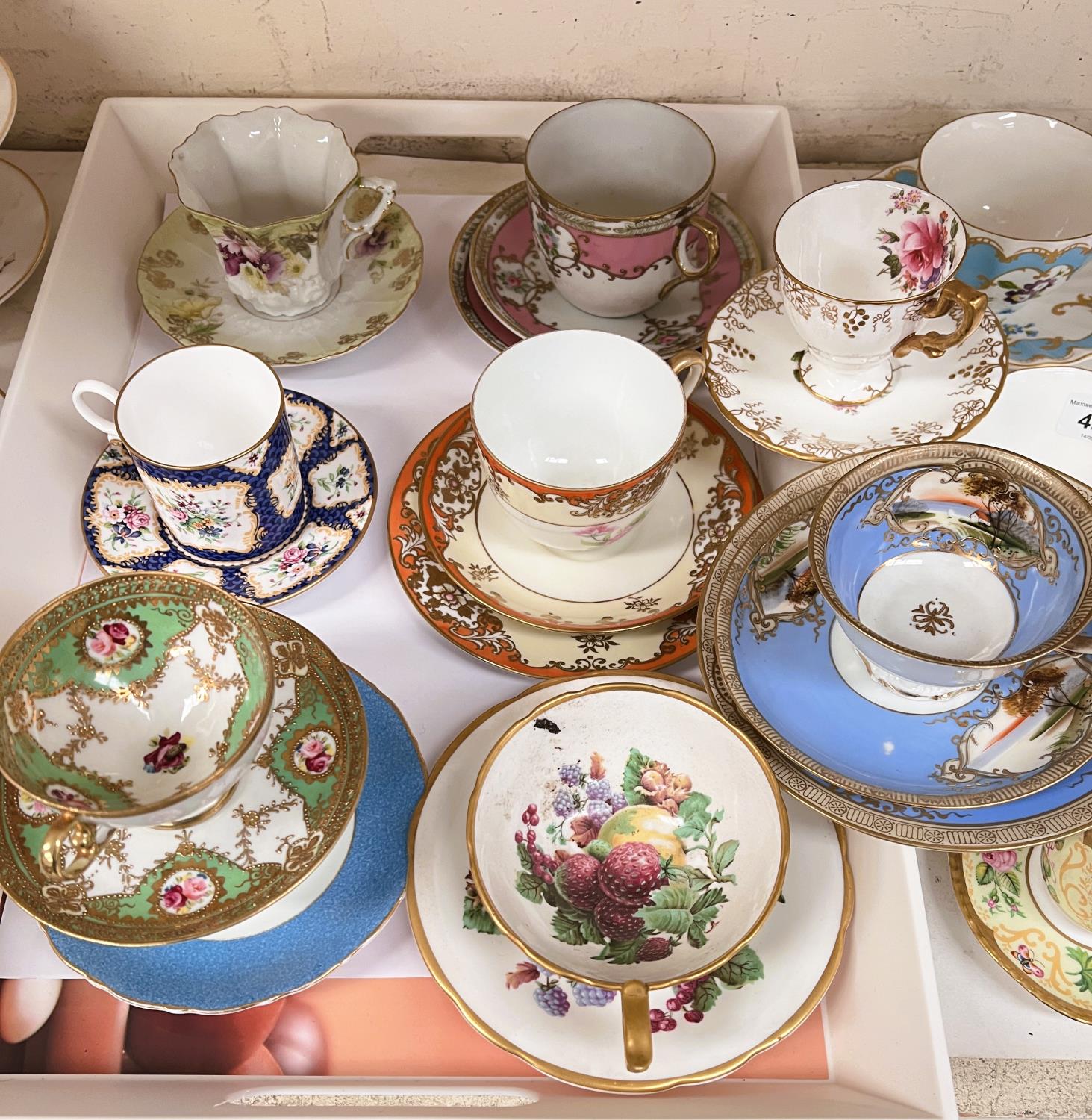 A collection of cabinet cups and saucers including 2 x Royal Worcester Foxglove and Primula, - Image 3 of 4