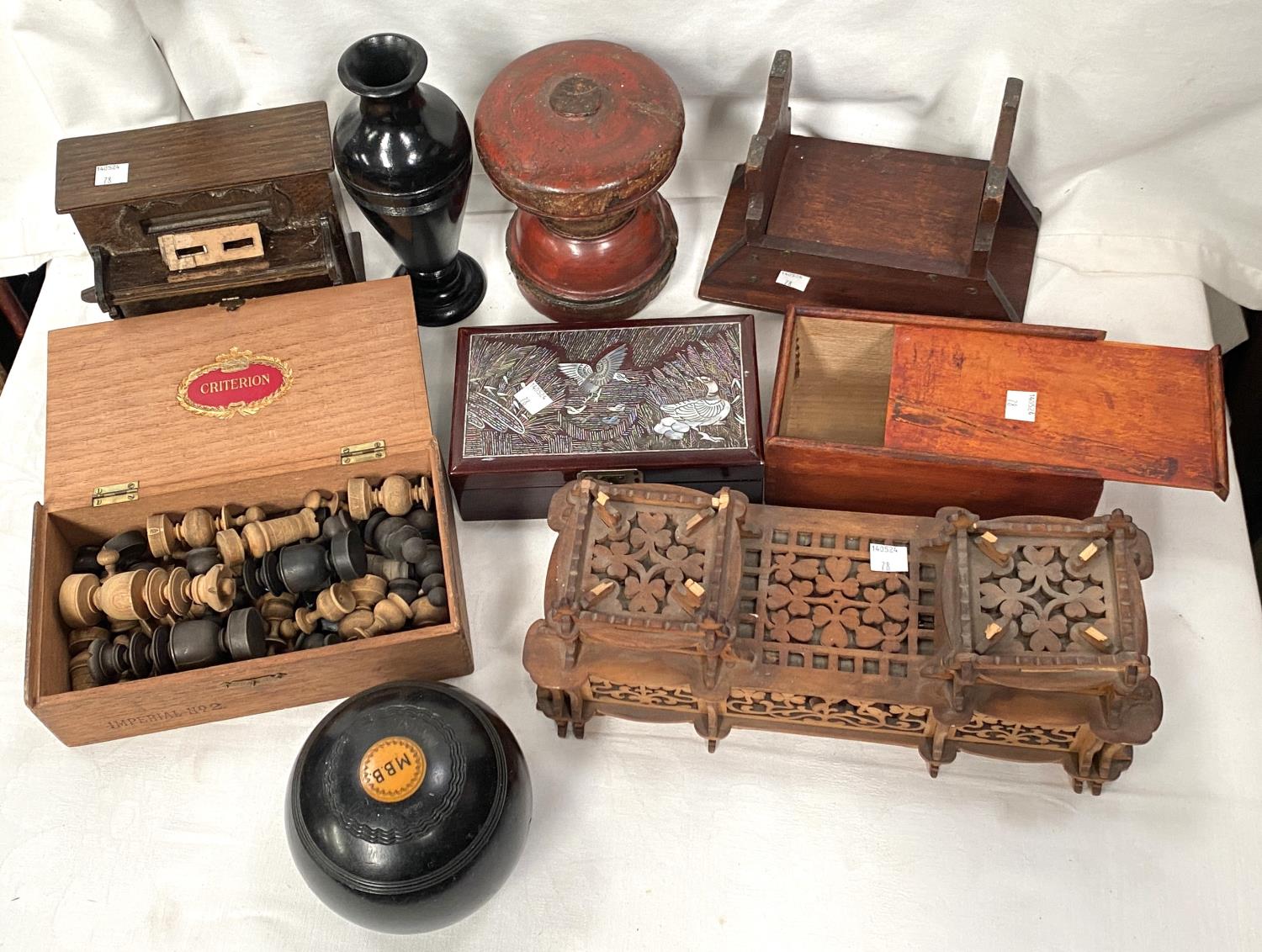 A selection of boxes, chess sets and treen - Image 2 of 2