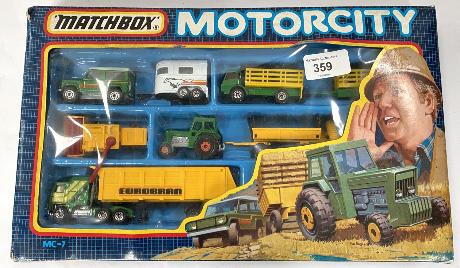 Matchbox Motorcity MC-7 set in original box - Image 2 of 2