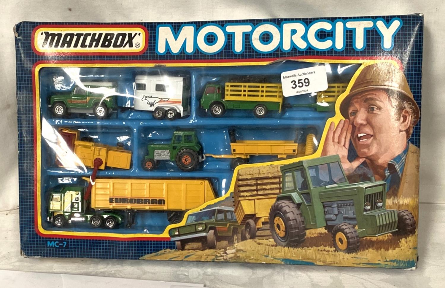 Matchbox Motorcity MC-7 set in original box