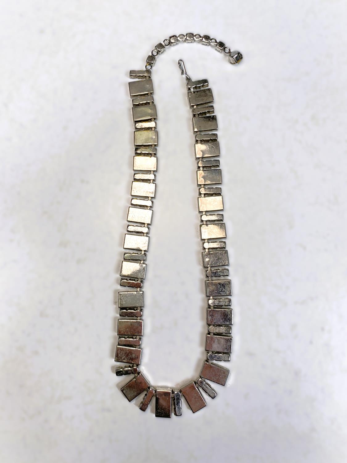 A mid 20th century cocktail necklace formed from rectangular pieces of mother of pearl, each - Image 4 of 4
