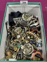 A box of jewellery.