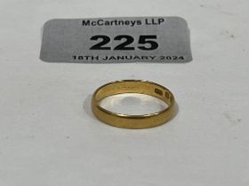 A 22ct wedding ring. 6g.