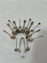 A collection of silver tea and coffee spoons with a silver sugar bow. 6ozs.