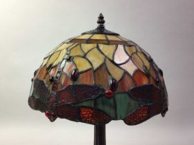 REPRODUCTION TIFFANY STYLE TABLE LAMP,