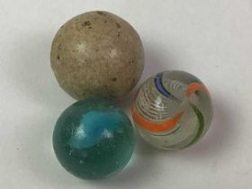 COLLECTION OF MARBLES, CIRCA EARLY 20TH CENTURY