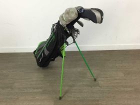 SET OF LADIES GOLF CLUBS,