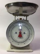 SET OF KITCHEN SCALES, AND OTHERS ITEMS