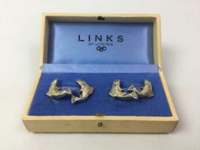 PAIR OF LINKS OF LONDON SILVER CUFFLINKS, AND A LINKS OF LONDON SILVER GILT BRACELET