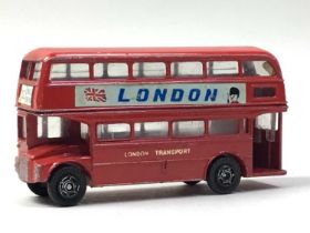 GROUP OF DINKY AND CORGI DIECAST MODEL VEHICLES, AND OTHER DIECAST VEHICLES