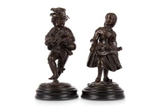 PAIR OF CONTINENTAL BRONZE FIGURES, 19TH CENTURY