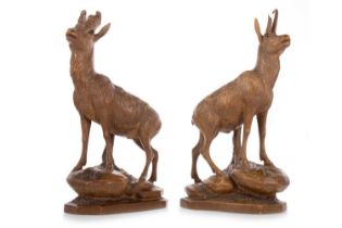 PAIR OF BLACK FOREST CARVED MOUNTAIN GOATS, EARLY 20TH CENTURY