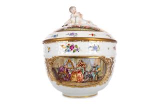 MEISSEN, LARGE PORCELAIN BOWL AND COVER, LATE 19TH CENTURY