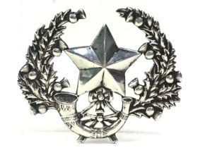 SCOTTISH CAMERONIAN RIFLES SILVER SHOULDER BELT BADGE, WM. ANDERSON AND SONS