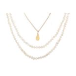 BAROQUE PEARL NECKLACE ALONG WITH OTHER ITEMS,