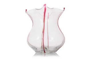 IN THE MANNER OF STUART & SONS, LARGE GLASS VASE, FIRST HALF OF THE 20TH CENTURY