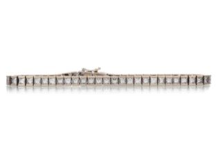 DIAMOND TENNIS BRACELET,