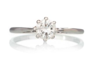 DIAMOND SOLITAIRE RING,