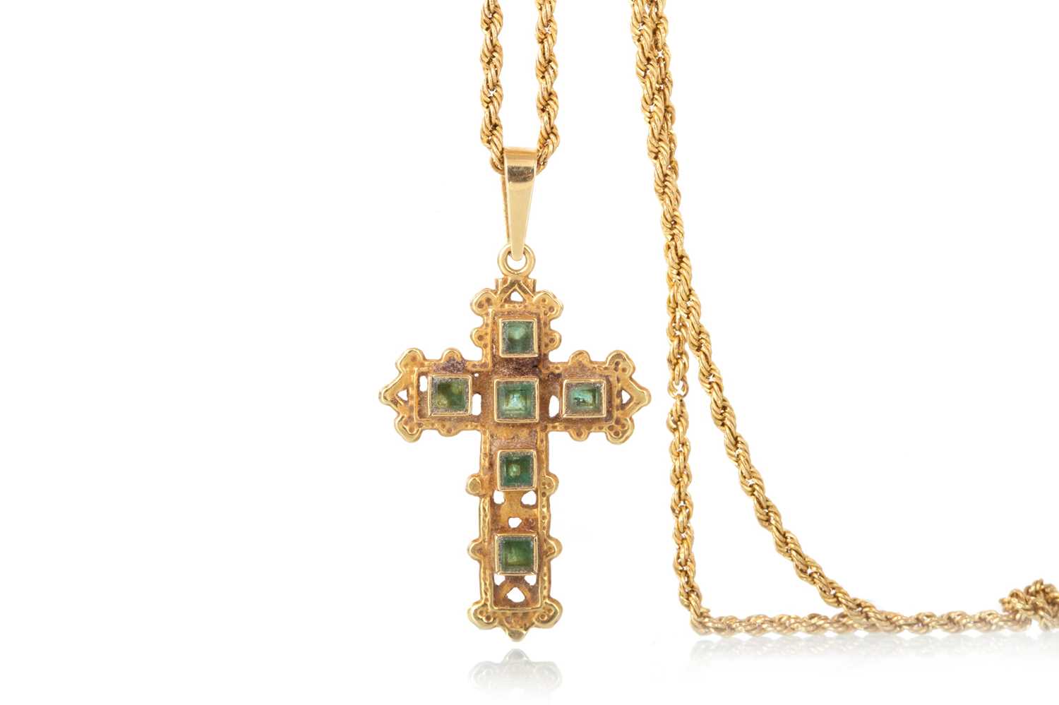 GEM SET CROSS PENDANT ON CHAIN,