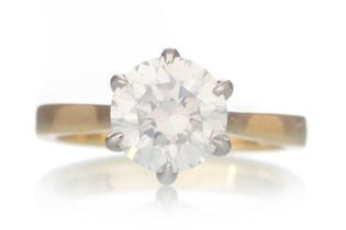 DIAMOND SOLITAIRE RING,