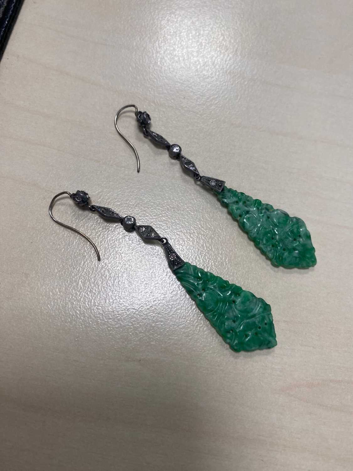 PAIR OF GREEN HARDSTONE AND DIAMOND EARRINGS AND A PENDANT, - Image 2 of 6