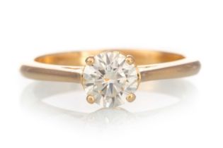 CERTIFICATED DIAMOND SOLITAIRE RING,