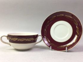 CROWN DUCAL PART DINNER SERVICE,