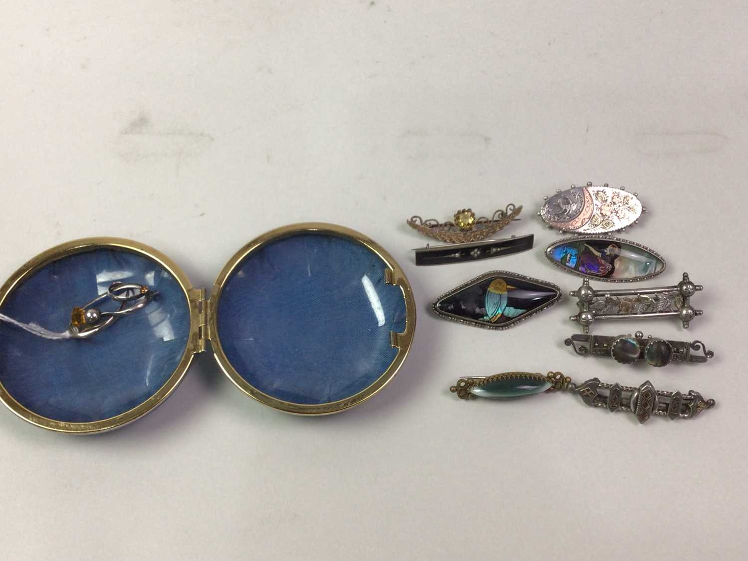 CHARLES HORNER SILVER AND GEMSET BROOCH, ALONG WITH OTHER SILVER AND COSTUME JEWELLERY BROOCHES - Image 2 of 3