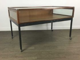 MAHOGANY SHOP FRONT DISPLAY TABLE,