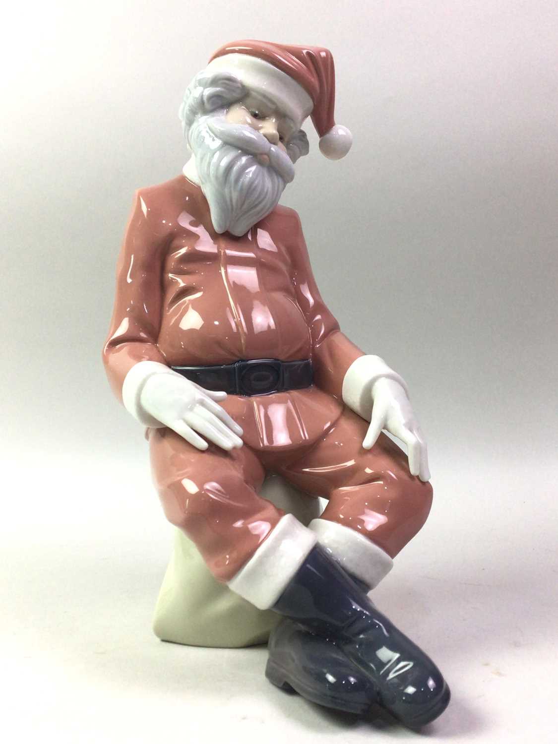 NAO FIGURE, AN EXHAUSTING DAY (SANTA CLAUS)